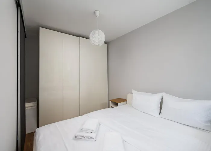 Solec Powisle Pleasant By Bookinghost Apartment